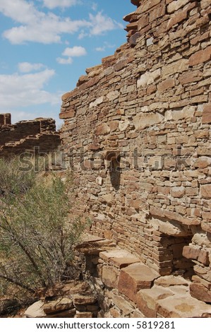 Ancient Anasazi stone masonry wall, Chaco Canyon, New Mexico
