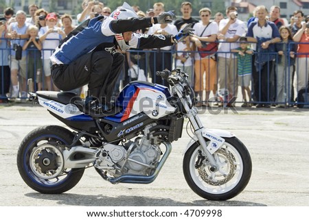 Chris Pfeiffer - streetbike freestyle rider in action. Pit Lane Park, Warsaw, Poland - 17-19.08.2007