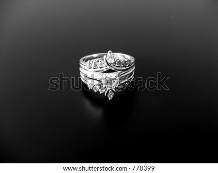 Diamond wedding ring set