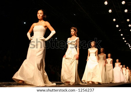 Wedding dress model. Seoul Fashion Week (Seoul Collection) Fall/Winter 2006.  Hwang Jae Bock collection.