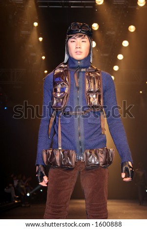 Model at Seoul Fashion Week (Seoul Collection) Fall/Winter 2006. Seo Eun Gil collection