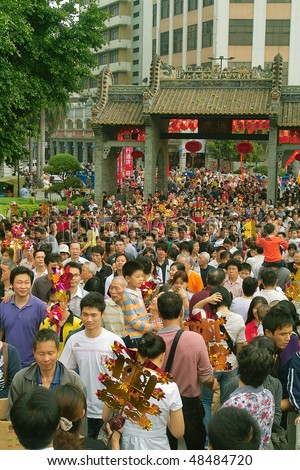 FOSHAN CITY - FEBRUARY 14: Happy Chinese People Celebrating Chinese New Year February 14, 2010 in Foshan, China