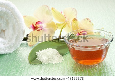 spa bowl of oil massage and bath salts