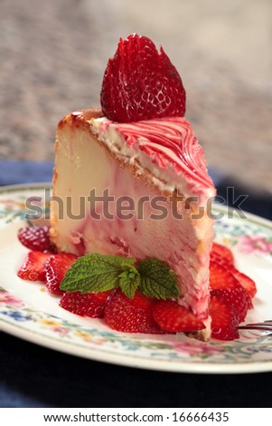 Strawberry Cheesecake With Sliced Strawberries and a Hint of Mint
