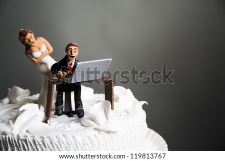 angry bride because her husband doesn\'t leave the computer alone.