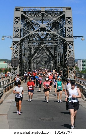 Ottawa Marathon - Half Marathon 2008. Alexandra Interprovincial Bridge. Ottawa, Ontario. Canada.