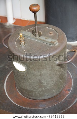 vintage pressure cooker