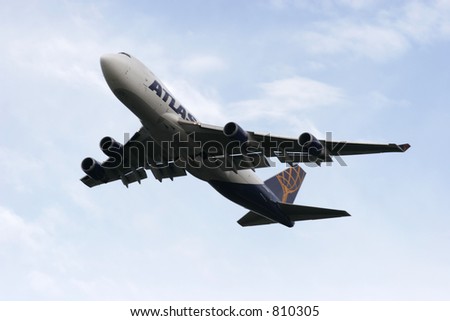 Atlas Air Cargo Boeing 747 leaving Auckland International Airport