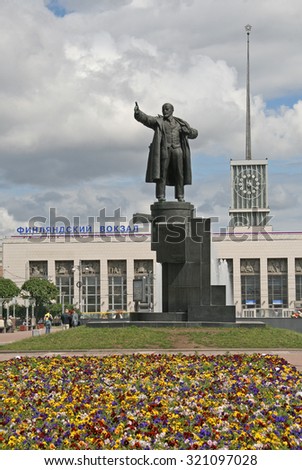 ST. PETERSBURG, RUSSIA - JUNE 22, 2008: A statue of Lenin in front of the Finlyandsky Railway Station in Saint Petersburg