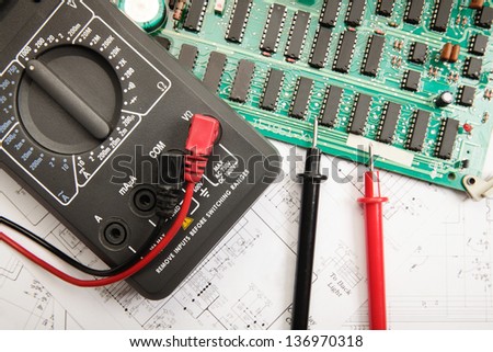 Electronic technician