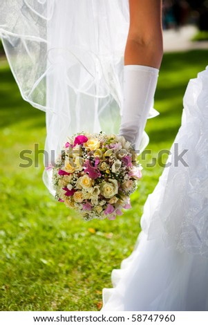 Bridal bouquet(focus on the flowers,special photo)