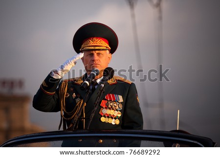 NOVOSIBIRSK - MAY 5: The Rehearsal of a parade dedicated to Victory Day in World War II, Commander of the 41st Army parade, Vasiliy Tonkoshkurov on May 5, 2011, Novosibirsk Russia