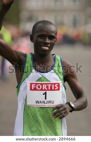 Samuel Wanjiru, winner of the City-Pier-City loop the Hague 2007 (half marathon) with a new world record: 58.35