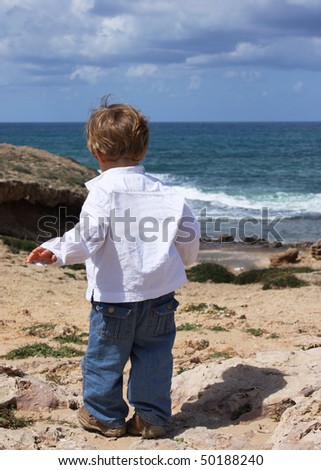 2-year-old boy goes to sea