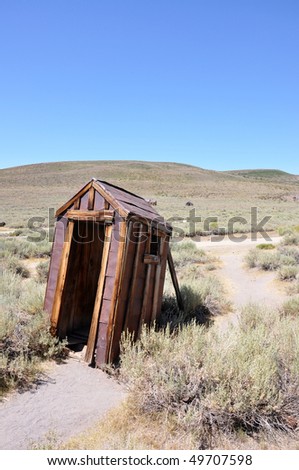Old water closet in Bodie Ghost Town are not so privat !