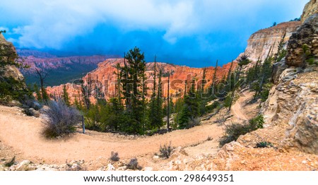 Peek-a-boo loop trail Bryce Canyon National Park