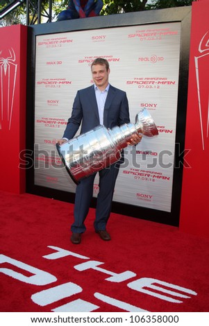 LOS ANGELES - JUN 28:  Dustin Brown arrives at the \