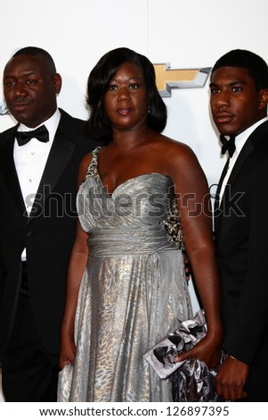 LOS ANGELES - FEB 1:  Sybrina Fulton, Trayvon Martin\'s mother arrives at the 44th NAACP Image Awards at the Shrine Auditorium on February 1, 2013 in Los Angeles, CA.