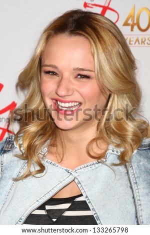 LOS ANGELES - MAR 26:  Hunter King attends the 40th Anniversary of the Young and the Restless Celebration at the CBS Television City on March 26, 2013 in Los Angeles, CA