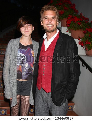 LOS ANGELES - APR 4:  Hana Loggins, Kenny Loggins attends the gala fundraiser for the romantic comedy, \