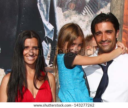 LOS ANGELES - JUN 22:  Gilles Marini, wife, daughter (blue), friend arrives at the World Premiere of \