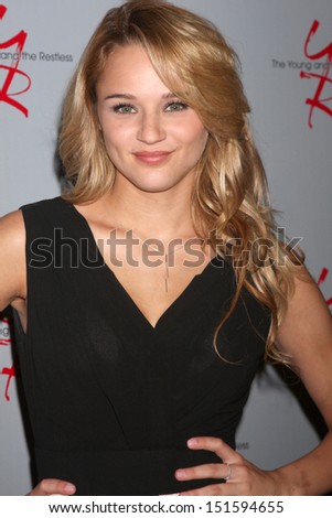 LOS ANGELES - AUG 24:  Hunter King at the Young & Restless Fan Club Dinner at the Universal Sheraton Hotel on August 24, 2013 in Los Angeles, CA