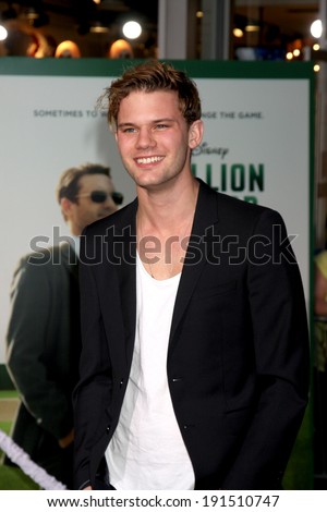 LOS ANGELES - MAY 6:  Jeremy Irvine at the \