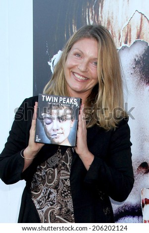 LOS ANGELES - JUL 16:  Sheryl Lee at the \'Twin Peaks - The Entire Mystery\' Blu-Ray/DVD Release Party And Screening at the Vista Theater on July 16, 2014 in Los Angeles, CA
