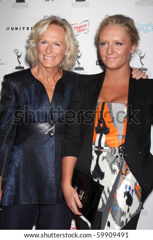 Los Angeles - Aug 27: Glenn Close & Daughter Annie Stark Arrive At The ...