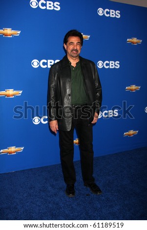 LOS ANGELES - SEP 16:  Joe Mantegna arrives at the CBS Fall Party 2010 at The Colony on September 16, 2010 in Los Angeles, CA