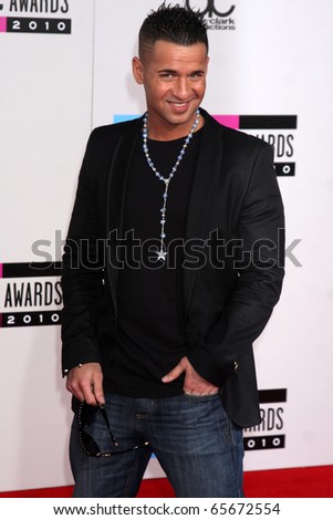 LOS ANGELES - NOV 21:  Mike \'The Situation\' Sorrentino arrives at the 2010 American Music Awards at Nokia Theater on November 21, 2010 in Los Angeles, CA