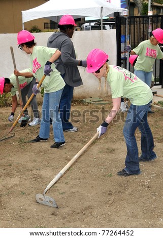 LOS ANGELES - MAY 14: Adrienne Frantz at the Habitat for Humanity Women\'s Empowerment Build at Carl Street on May 14, 2011 in Pacoima, CA