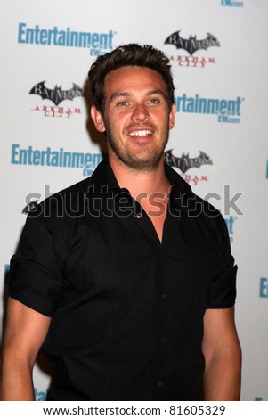 LOS ANGELES - JUL 23:  Kevin Alejandro arriving at the EW Comic-con Party 2011 at EW Comic-con Party 2011 on July 23, 2011 in Los Angeles, CA