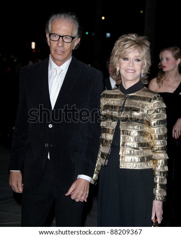 LOS ANGELES - NOV 5:  Jane Fonda arrives at the LACMA Art + Film Gala at LA County Museum of Art on November 5, 2011 in Los Angeles, CA