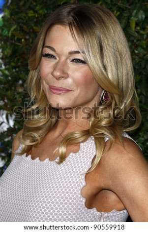 LOS ANGELES - DEC 9:  LeAnn Rimes arrives at the 2011 American Giving Awards at Dorothy Chandler Pavilion on December 9, 2011 in Los Angeles, CA
