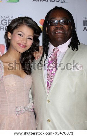 Los Angeles - Feb 17: Zendaya Coleman, Dad Arrives At The 43rd Naacp ...