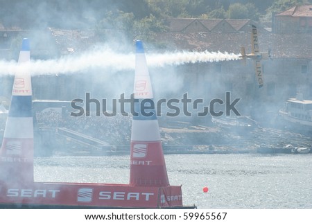 PORTO, PORTUGAL - SEPTEMBER 7: Nigel Lamb (GB) during the Red Bull Air Race event on September 12, 2009 in Porto, Portugal.