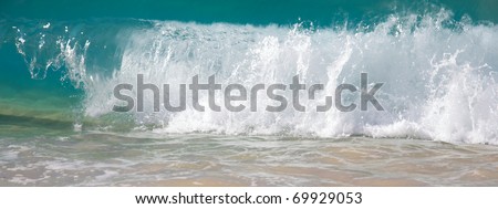 Waves breaking on the shore of Big Beach in Maui