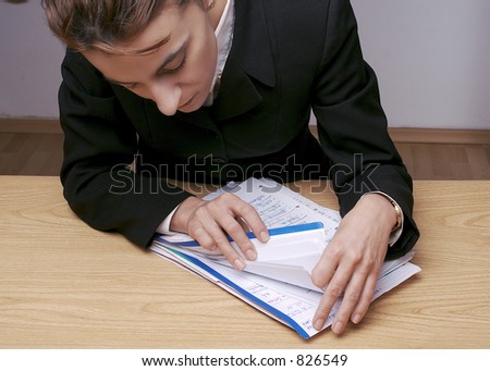 woman search something in his papers