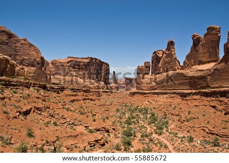 A view from the Park Avenue trailhead in Arches National Park, Moab, Utah.