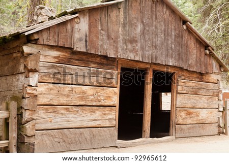 This Cabin was built in 1872 by Israel Gamlin. The cabin is now a part of Kings Canyon National Park.