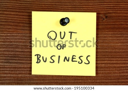 Sticky note with thank you message - out of business bankrupt company. Bulletin board.
