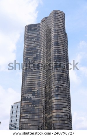 CHICAGO, USA - JUNE 26, 2013: Lake Point Tower in Chicago. It is 197m tall (645 ft) and is the shortest building in the world to contain 70 floors.