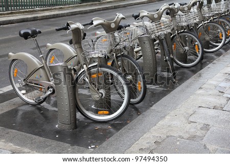 PARIS - JULY 20: Bicycle sharing station on July 20, 2011 in Paris, France. With 20,600 bicycles, Paris sharing system is largest in Europe.