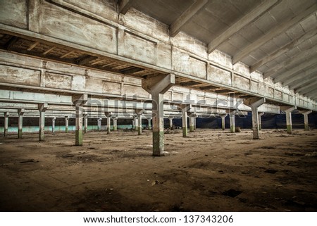 Old factory buildings, spacious workshop