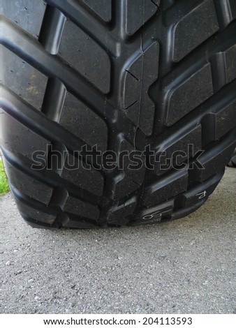 the pattern of a big black tire