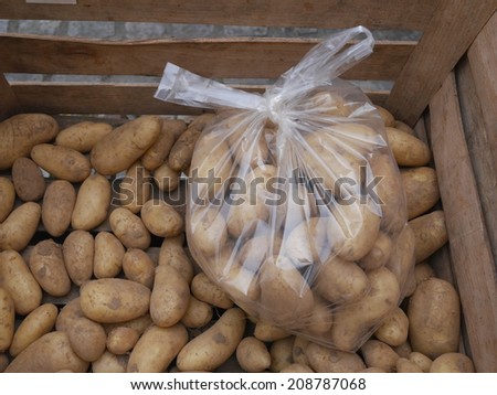 farmers market with organic grown potatoes