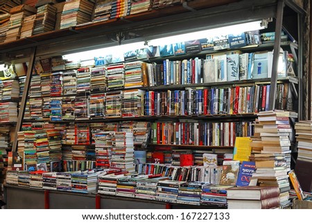 TEL-AVIV, ISRAEL - AUGUST 15: Piles of books on the booksellers-street on August 15, 2010 in Tel-Aviv, Israel. Here can buy books at 20-60% of the listed publisher\'s price.