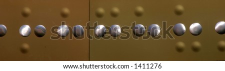 Braille discs in and out of focus