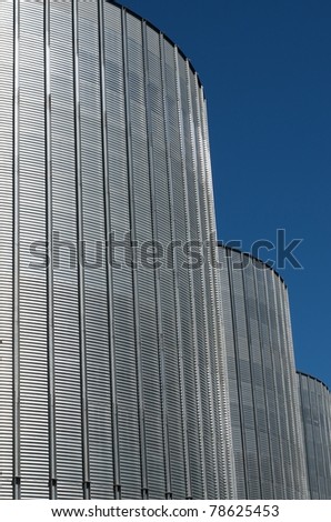 detail view of a gas tank made from aluminum and steel